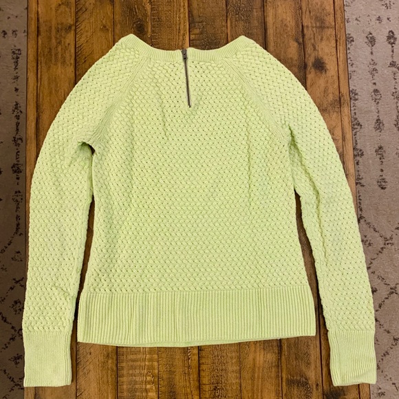 Women’s Lime Green American Eagle Sweater Small - Picture 2 of 2